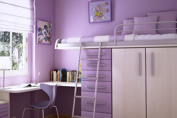 Sử dụng giấy dán tường tone màu tím làm nổi bật căn phòng